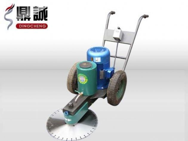 點(diǎn)擊查看詳細信息<br>標題：手推式切樁機 閱讀次數：12977