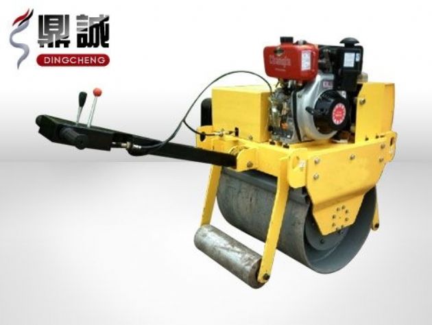 點(diǎn)擊查看詳細信息<br>標題：重型手扶式單鋼輪壓路機 閱讀次數：12874
