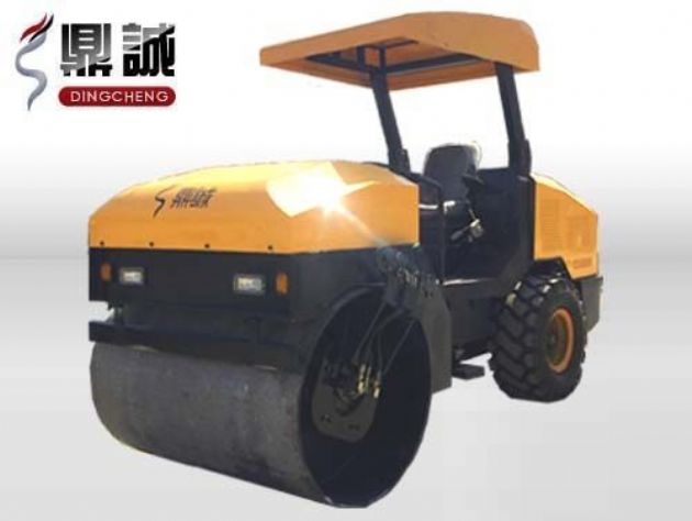 點(diǎn)擊查看詳細信息<br>標題：4噸單鋼輪振動(dòng)壓路機 閱讀次數：13117